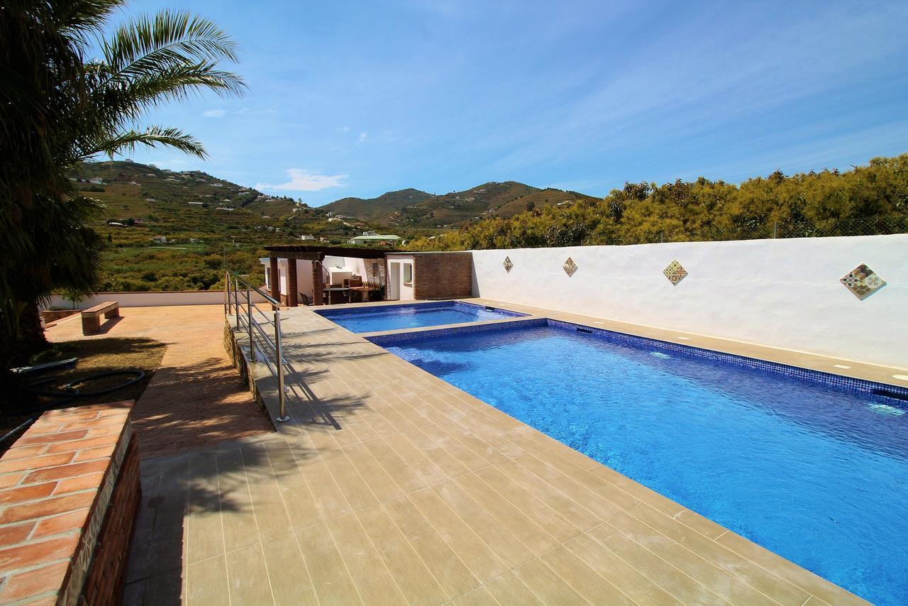 Villa El Crucero With Pool And Jacuzzi Spainsunrentals 1035 Nerja Eksteriør bilde